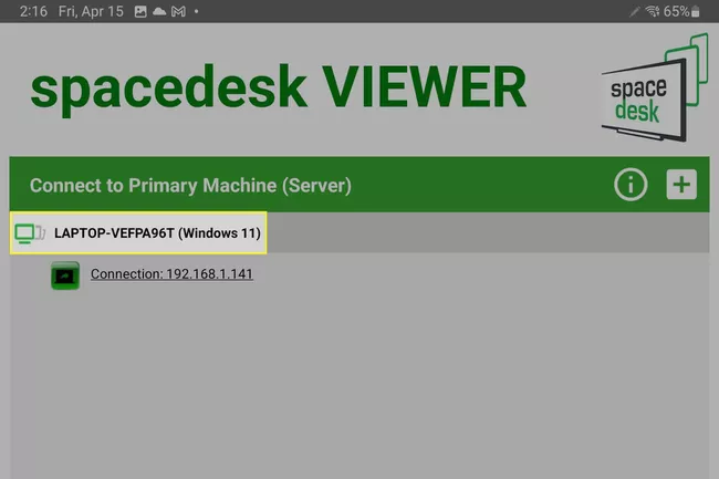 Aplicación Spacedesk Viewer con una lista de computadoras Windows disponibles. El que queremos conectar está resaltado.