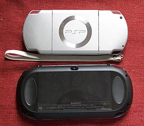 PSP y PS Vita - vista trasera