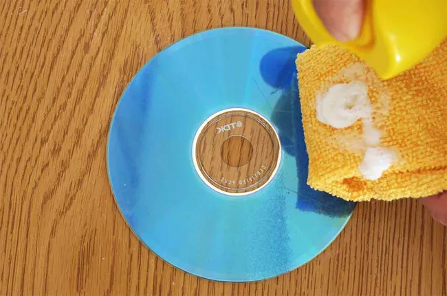 Reparación de CD rayado - Paño de pulido